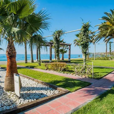 Comfy Holiday In With Private Terrace Сasa de vacaciones Nerja